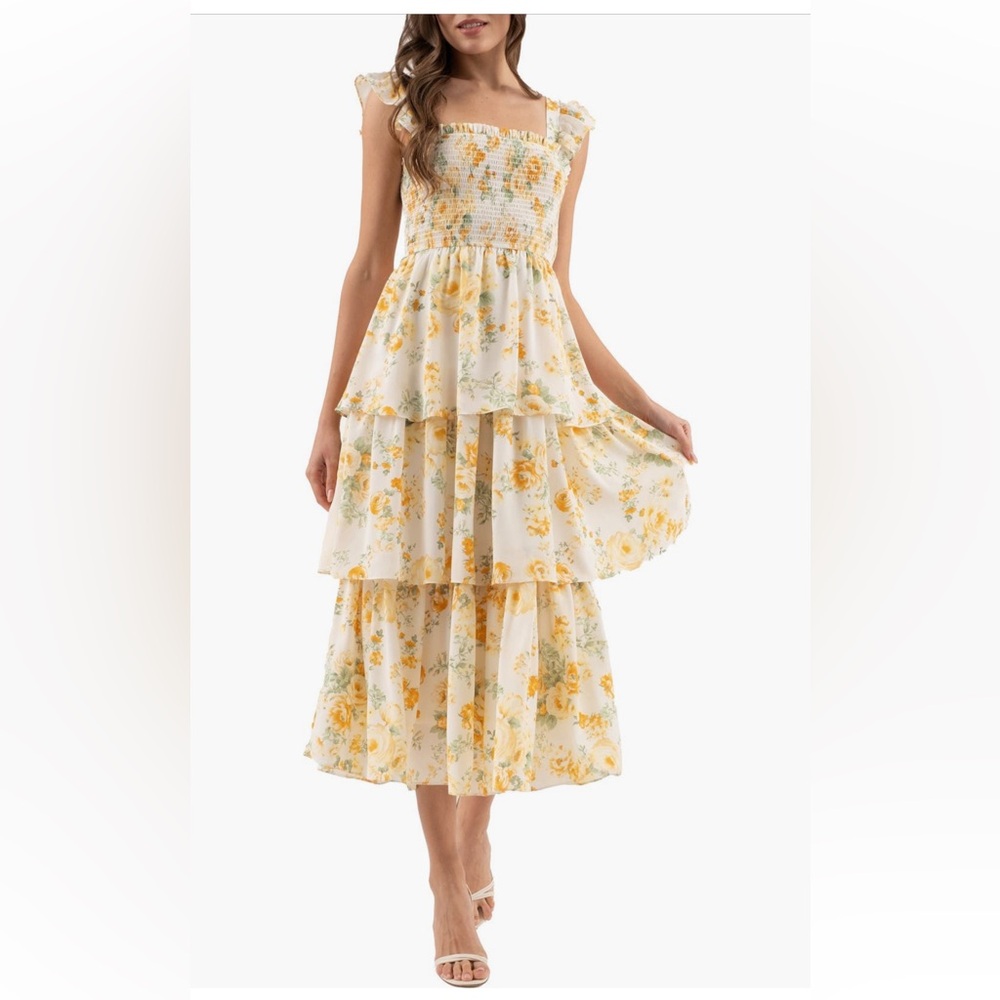 🆕Cream and White Tiered Floral Midi Dress